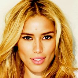 Rebecca Da Costa - 礦井遊戲演員 飾演Rose