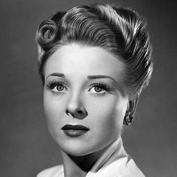 Evelyn Ankers 飾演 Self - (archive footage)