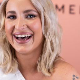 Jasmine Julia Machate 飾演 Polyna