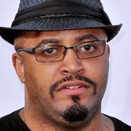 R·馬科斯·泰勒 飾演 Suge Knight