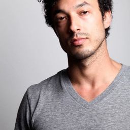 Wade Allain-Marcus 飾演 Crackhead