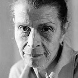 Lola Gaos 飾演 Aldeana