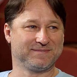 Alexey Aygi - 真實芳言演員 飾演Musician