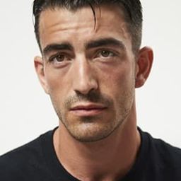 菲利浦奧羅斯 飾演 Marco