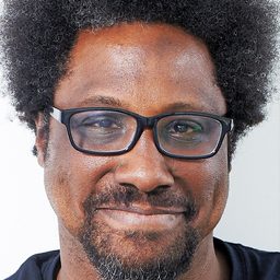 W·卡茂·貝爾 飾演 Self