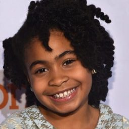 塔莉雅·惠塔克 - 死無可死演員 飾演Olivia