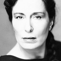 Loredana Solfizi 飾演 Teresa