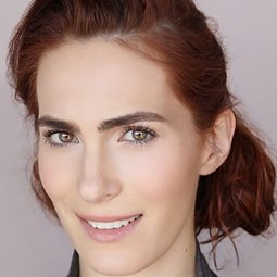 Marianne Bourg - 女体銃 ガン・ウーマン GUN WOMAN演員 飾演The Room