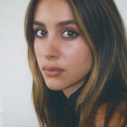 妮爾維拉格 飾演 Sarah Porter