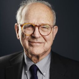 Rainer Weiss 飾演 Self