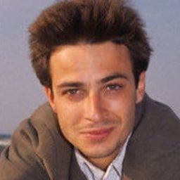 Simon de La Brosse - Lace 2演員 飾演Alexandre Chazelle