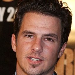 Chaney Kley - 吉米與朱迪演員 飾演Dinko