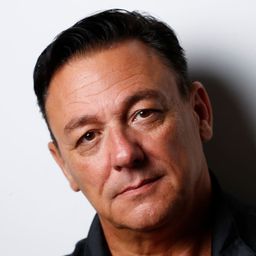 Marc Assiniwi - 血疫演員 飾演Warrior