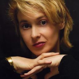 Géraldine Bonnet-Guérin 飾演 Nadège Martin