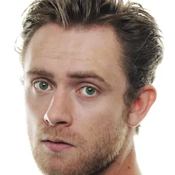 麥特·歐黎瑞 飾演 Skinny