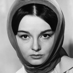 Ingrid Andree 飾演 Frau Riethof