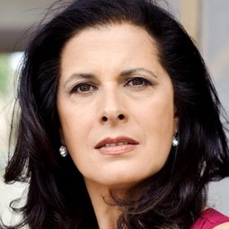 Licinia Lentini - 我叫塔尼諾演員 飾演Marinella Mendolia