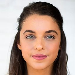 Tatjana Marjanovic 飾演 Tracy