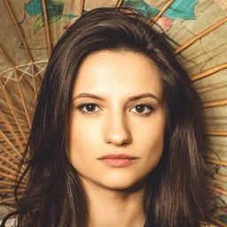 Gabija Urnieziute 飾演 Anya