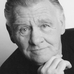 Reg Gorman 飾演 Scott