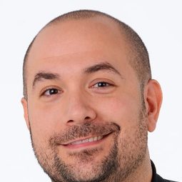 Peter Elliot Rosenberg 飾演 Peter Rosenberg