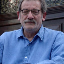 Slobodan Ninković 飾演 Hall Manager