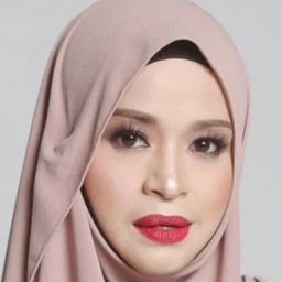 Noorkhiriah 飾演 Munirah