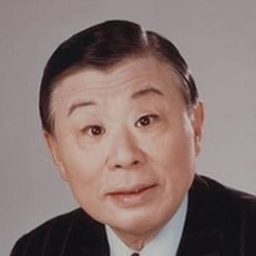小島慶四郎 飾演 