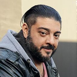 Ariel Pérez de María 飾演 Sereno