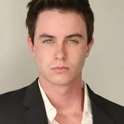 萊恩·凱利 飾演 Bobby