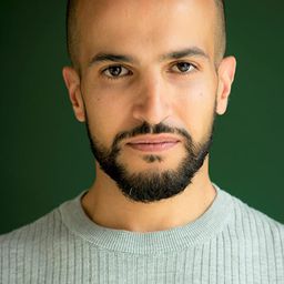 Amed Hashimi - 足球流氓 3演員 飾演Arsenal Leader