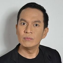 艾利克斯·卡耶哈 飾演 Sir Erik