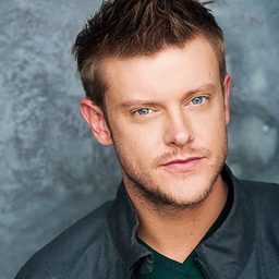 Dane Davenport - 機密真相演員 飾演Derek Hogue