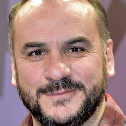 François-Xavier Demaison 飾演 Ben