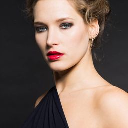 Gaëlle Gillis 飾演 The Girl