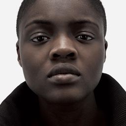 Olabisi Kovabel 飾演 Kai