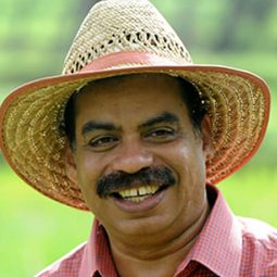 Sathyan Anthikad 飾演 Self