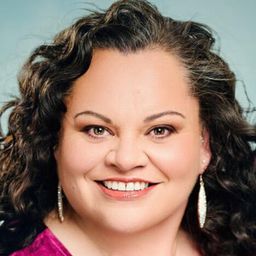 綺拉·賽特爾 - 搖滾女王演員 飾演Sharon