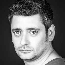 Anton Eldarov 飾演 Shustry (voice)