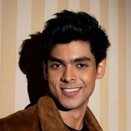 阿迪亞南達 飾演 Angad