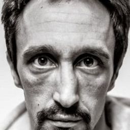 Antonio Scarpa - 怪盜密令演員 飾演Officer Dalton