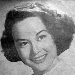 Mona Lisa 飾演 Aling Pining