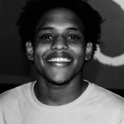 霍辛·莫康多 飾演 Farid, the liar