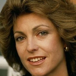 Chantal Nobel 飾演 Janine Royer