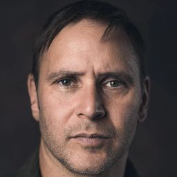 Atef Vogel - 最後擊戰演員 飾演Pfleger Steffen