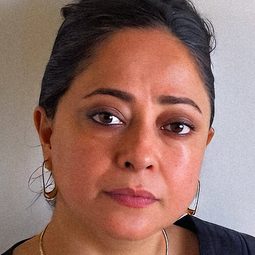 席芭·查德哈 - 舞動邦哥拉演員 飾演Simi's Mother