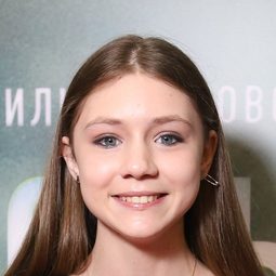 Mariya Lobanova 飾演 