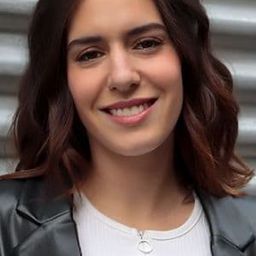 Camila Valero 飾演 Nina