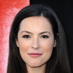 薩莎·巴瑞斯 飾演 Tracy Garner