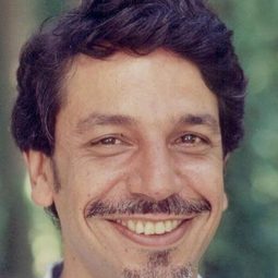 Marcelo Escorel 飾演 Alfredo